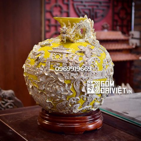 Bình hút tài lộc đắp nổi Cá Chép Hóa Rồng vẽ vàng Bát Tràng – Men vàng - 35cmx35cm