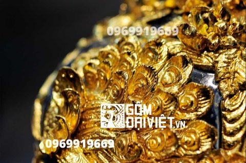Bình hút tài lộc dát vàng Công Đào đắp nổi Bát Tràng - Men xanh - 35cmx35cm