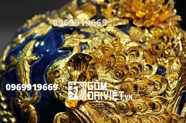 Bình hút tài lộc dát vàng Công Đào đắp nổi Bát Tràng - Men xanh - 35cmx35cm