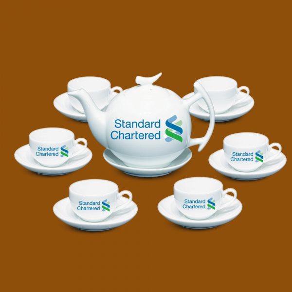 Bộ ấm trà Bát Tràng quà tặng in logo Standard Chartered