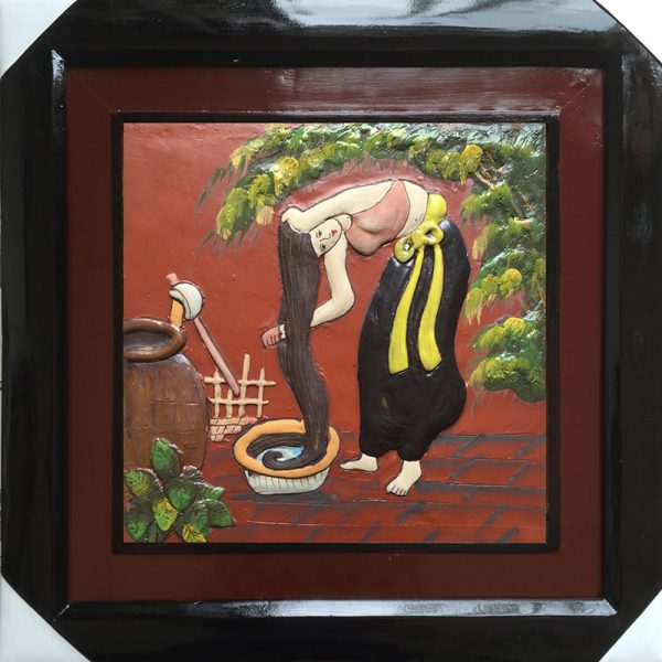 Tranh gốm vẽ thiếu nữ kích thước 50x50cm